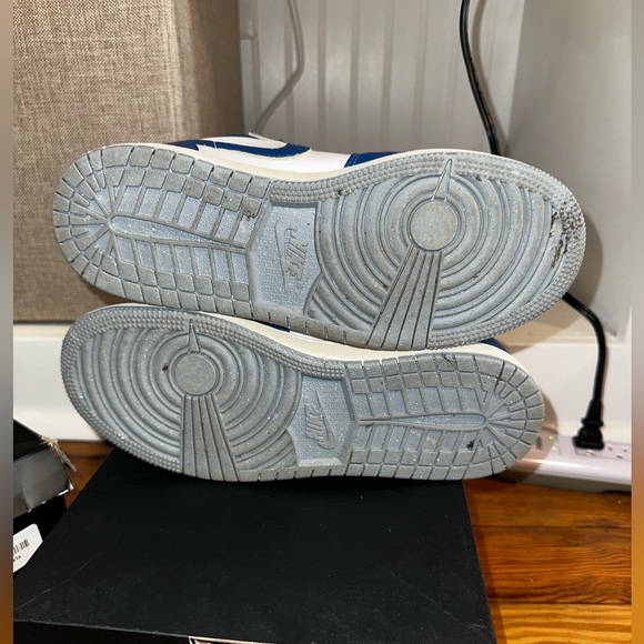 Air Jordan 1 Low SE | Industrial blue | GS size 7 | Womens 8.5 - Picture 6 of 9